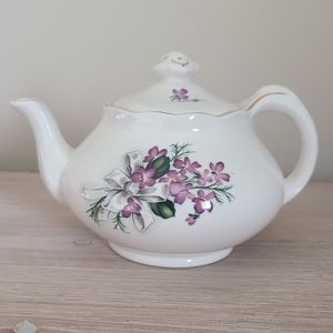 🫖 CROWN DORSET Staffordshire England Teapot, White with Purple Pansies